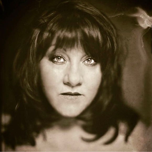 Meet the Posher - Picture 7 of 7